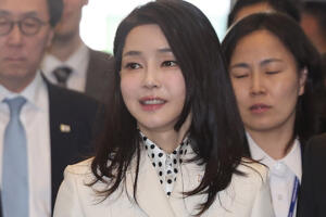 韓国大統領夫人整形前の顔が別人って本当？年齢や整形箇所も調査